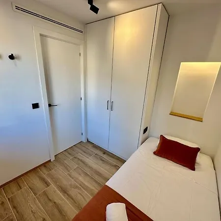 Moderno Y Acogedor Con Terraza “ Llebeig” *